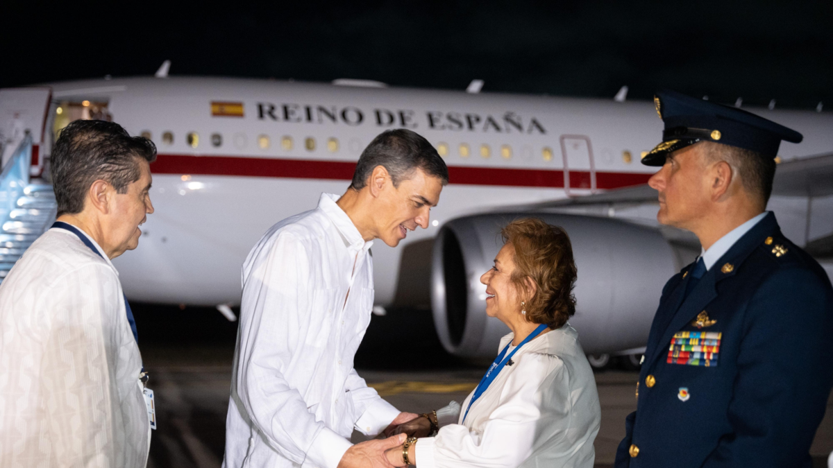 El presidente español, Pedro Sánchez, llegó a la Cumbre Celac-UE en Colombia para mantener un diálogo diplomático entre ambos continentes

 – Primer plano