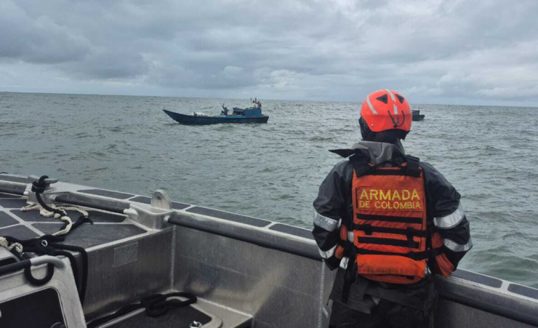 Fue una operación de rescate de seis pescadores cuyas embarcaciones estaban a la deriva en el Pacífico

 – Primer plano