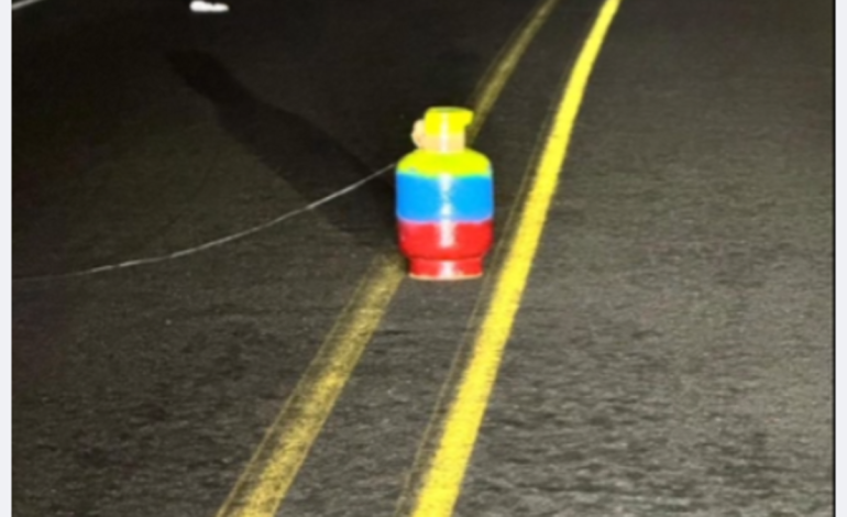 Miedo a un cilindro en plena carretera a Buenaventura, por eso la cerraron; ¿Fue una bomba? Las autoridades investigan lo ocurrido

 – Primer plano