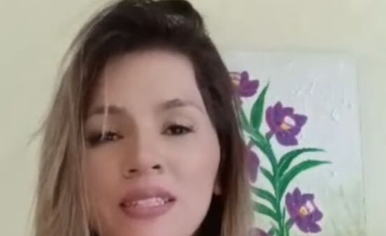 El procedimiento cosmético puede ser la causa.

 – Primer plano