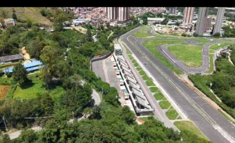 una obra que tiene dos entregas simbólicas y aún no está lista

 – Primer plano