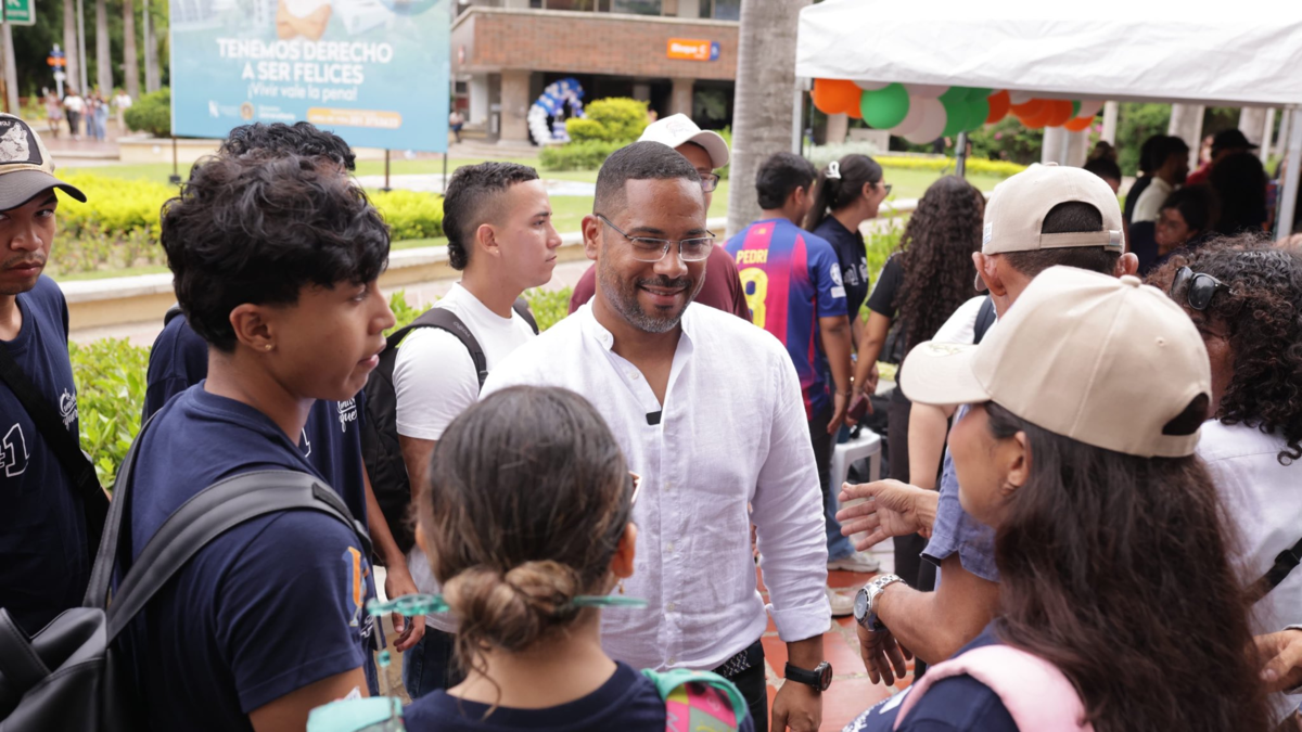 Mineducación inicia investigación por elección de rector de Uniatlántico, y universidad presenta denuncia penal por usurpación de cargo

 – Primer plano