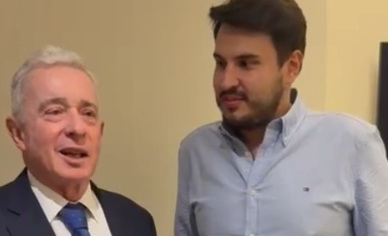 Sorprendente apoyo del expresidente Álvaro Uribe al hijo del senador de Santander Miguel Ángel Pinto en las elecciones al Congreso: esto es lo que dijo

 – Primer plano