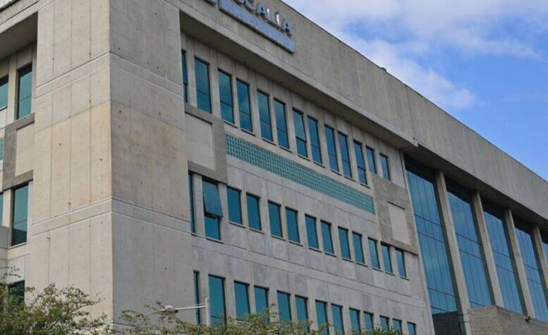 El exdirector de la Fiscalía Distrital del Atlántico es imputado por fraude procesal por una supuesta maniobra encaminada a excluir su cargo del examen de fondo

 – Primer plano