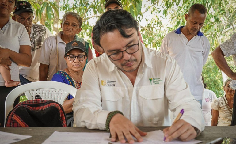 “Nuestra meta es llegar a un millón de hectáreas administradas, más de la mitad de las cuales se destinarán a comunidades campesinas, afro e indígenas”, Felipe Harman

 – Primer plano