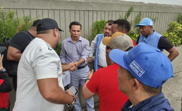 Empleados de bares, discotecas y restaurantes protestan contra el horario de cierre

 – Primer plano