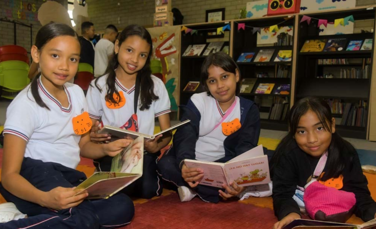 Medellín renueva sus bibliotecas escolares para construir una ciudad lectora desde las aulas

 – Primer plano