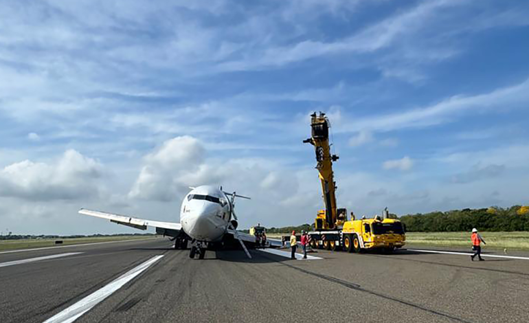 Se restablecen operaciones aéreas en el Aeropuerto Ernesto Cortissoz tras incidente con un avión de carga

 – Primer plano