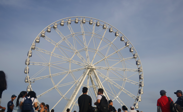 Barranquilla inauguró «Luna del Río» para vivir la Navidad desde las alturas

 – Primer plano