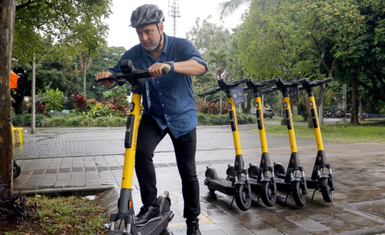 Pronto firmaría un contrato con el metro.

 – Primer plano