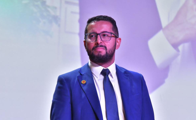 uno de ellos fue la prohibición del consumo de drogas en los parques de la ciudad

 – Primer plano