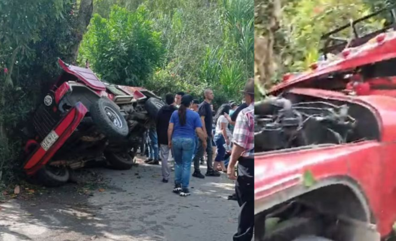 un espectacular accidente en las vías de Barbosa y El Haltillo, que dejó 15 heridos; el vehículo sería despojado de sus frenos

 – Primer plano