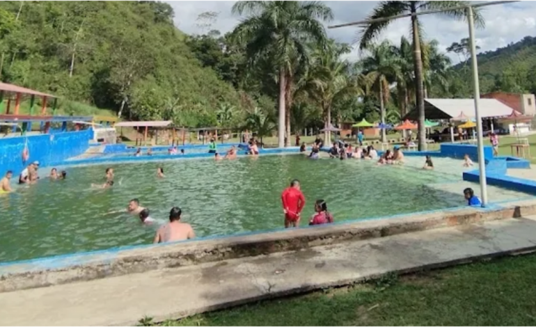 Una niña de seis años se ahogó mientras jugaba en la piscina de un balneario en Rionegro, Santander: sus padres estaban distraídos

 – Primer plano