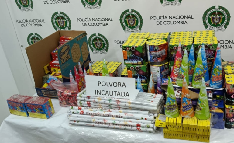 Decomisan 300 kilogramos de fuegos artificiales por valor de 20 millones de pesos

 – Primer plano