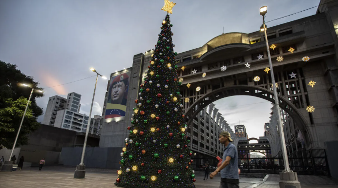 Caracas en tensión: fiesta navideña en medio de tensiones con EE.UU.

 – Primer plano