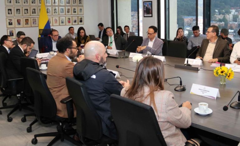 El debate sobre el aumento del salario mínimo terminó sin acuerdo

 – Primer plano