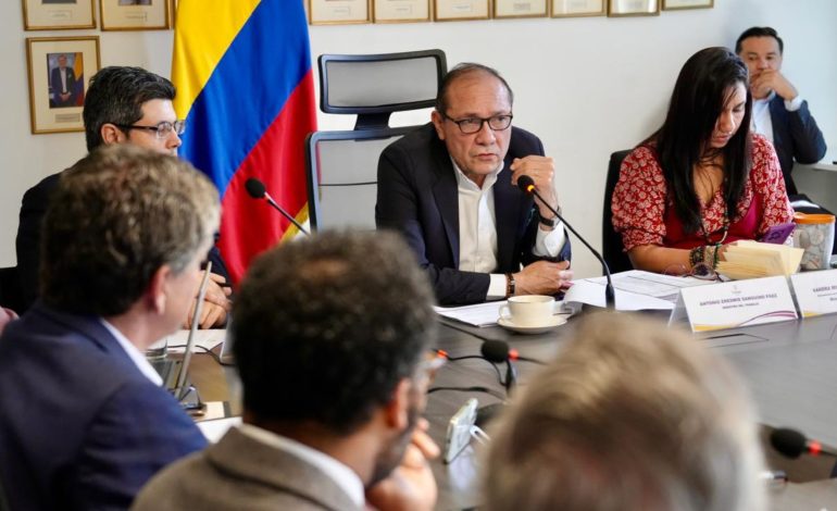 Fenalco no participará en mesas de negociación de salario mínimo

 – Primer plano