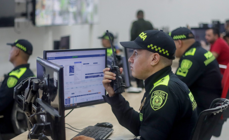 La policía está fortaleciendo los controles y haciéndolo.

 – Primer plano