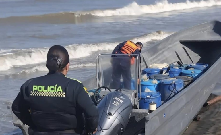 Permanecieron a la deriva durante 5 días

 – Primer plano