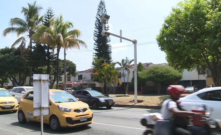 ¿La propuesta de la Secretaria de Movilidad de Cali para reducir las multas de tránsito encontrará un lugar en el Congreso? Así es como lo va a hacer.

 – Primer plano