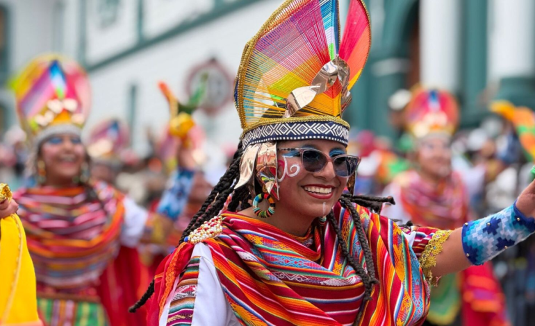 El Carnaval de Blancos y Negros llega a su edición número 100 como muestra de cultura, economía y convivencia en el sur del país

 – Primer plano