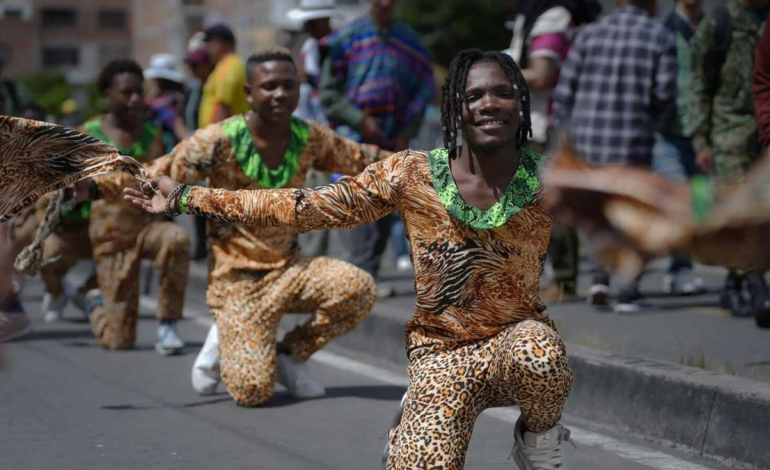 El 5 de enero el gran lema fue “el color no divide… nos une”

 – Primer plano