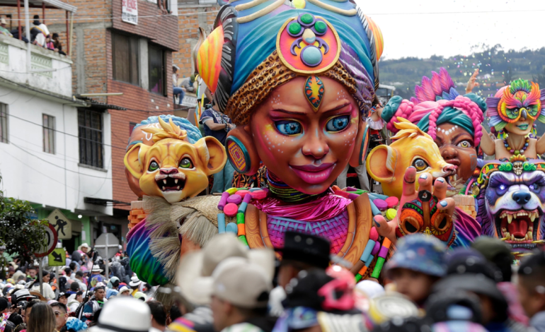 Según el alcalde de Pasto Nicolás Toro, el Carnaval de Blancos y Negros es el mejor del mundo: “Hay que seguir apoyándolo”

 – Primer plano