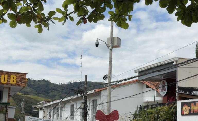 Cámaras de vigilancia privadas se suman al Nodo de Seguridad de Sucursales

 – Primer plano