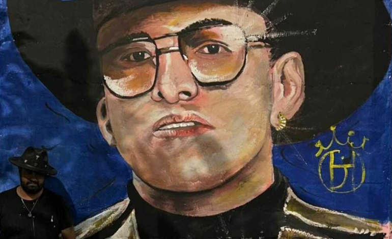 Así fue creado por artistas de la región.

 – Primer plano