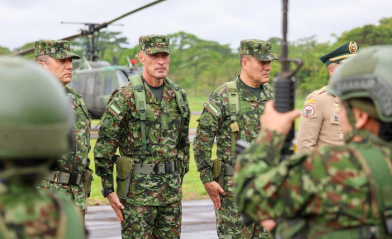 Se reportaron intensos combates entre el ejército y disidentes bajo el nombre clave «Calarcá» en zona rural de Vistahermosa, en el Meta.

 – Primer plano