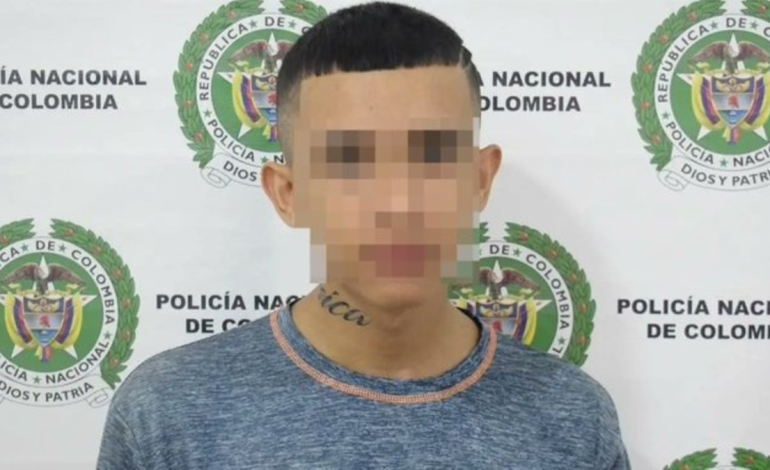 La policía lo identifica como un asesino a sueldo

 – Primer plano