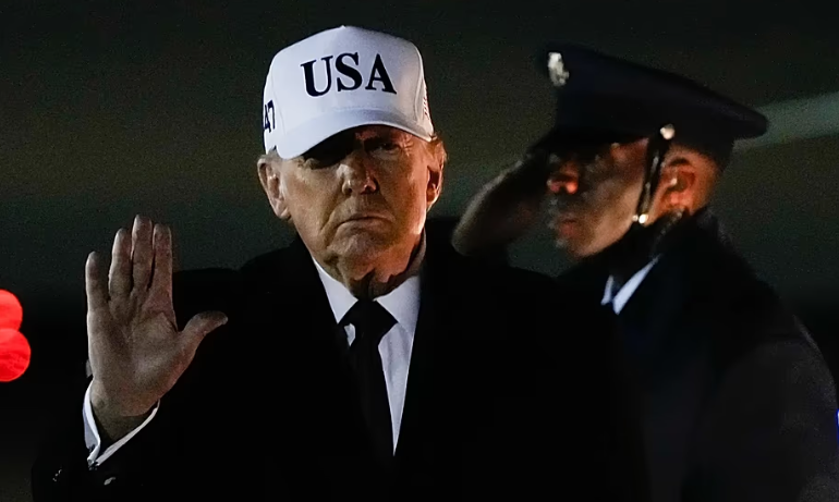 La polémica imagen de Trump como «líder de Venezuela» sacude la política mundial

 – Primer plano