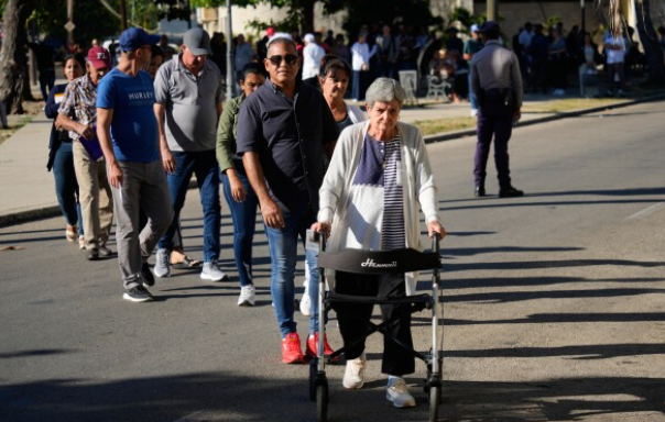 Impacto de la inmigración: Brasil, Colombia, Cuba y otros países latinoamericanos afectados por la suspensión de visas estadounidenses

 – Primer plano