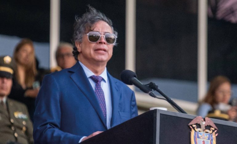 Petro también impondrá aranceles del 30% a Ecuador

 – Primer plano