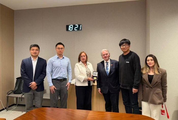 MinTic de Colombia visita China

 – Primer plano