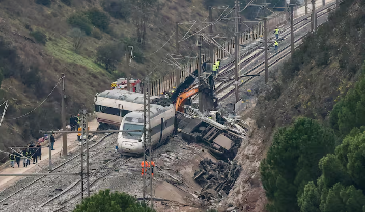 Maquinistas españoles convocan huelga tras dos accidentes de tren y piden garantías

 – Primer plano