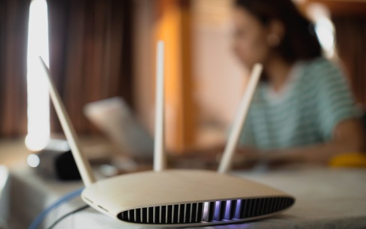 ¿Qué tan vulnerable es el WiFi de tu hogar y cuál es la mejor manera de protegerlo?

 – Primer plano