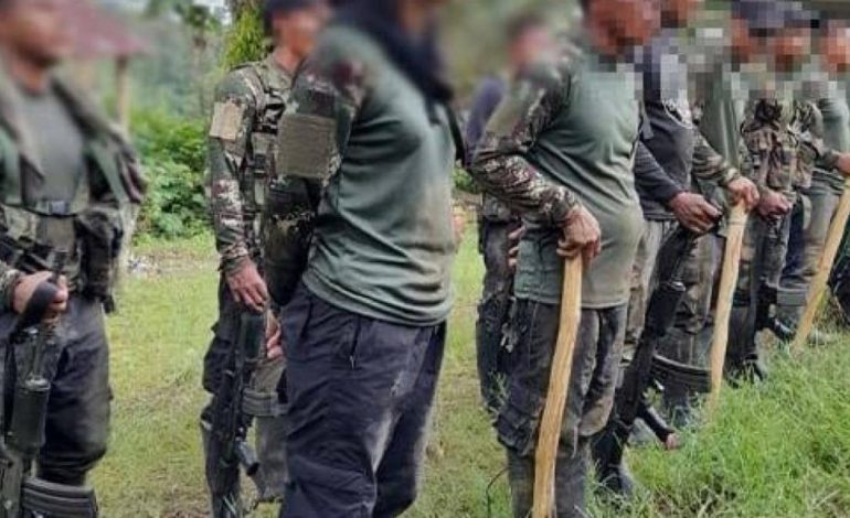 Tropas del ejército lucharon contra los disidentes.

 – Primer plano