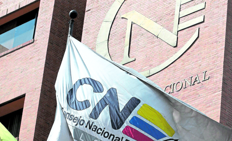 CNE defiende sus decisiones en medio de polémica política con Iván Cepeda y presenta nueva plataforma orientada a fortalecer la transparencia electoral

 – Primer plano