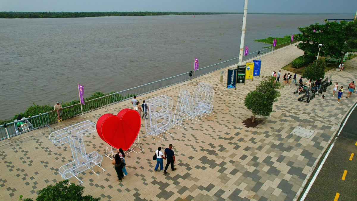 ¿Qué tasas hay que pagar en las ciudades más grandes y cuánto dura el viaje?

 – Primer plano