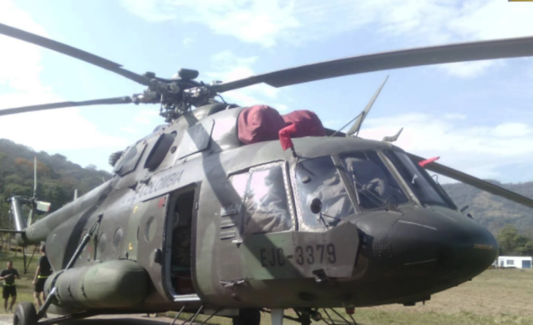 Un soldado resultó herido luego de que un rayo cayera sobre una base militar en Popayán, Cauca; un helicóptero cercano también resultó dañado

 – Primer plano