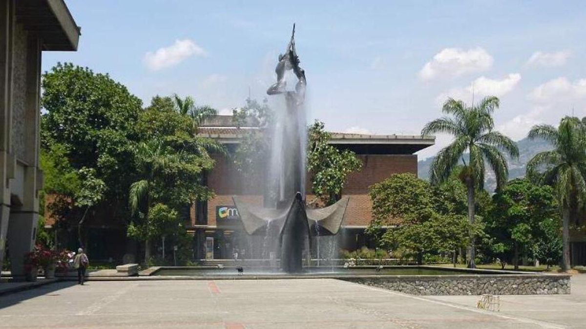 Plan de mejoramiento y supervisión del Ministerio de Educación Nacional

 – Primer plano