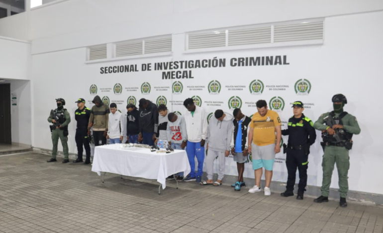 Agentes policiales infiltraron durante nueve meses una red de temidos asesinos y narcotraficantes: 15 capturados durante operativo

 – Primer plano