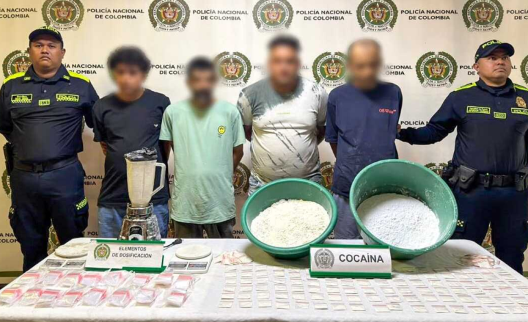 Esta era la operación de una organización criminal que generaba ingresos ilegales de 10 millones de dólares diarios vendiendo drogas cerca de instituciones educativas.

 – Primer plano