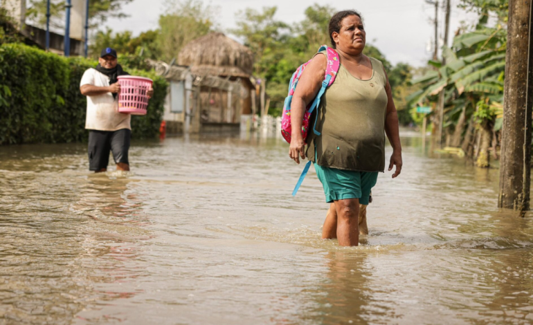 la población campesina de Córdoba, que fue desplazada repetidamente por las inundaciones relacionadas con Urrá

 – Primer plano