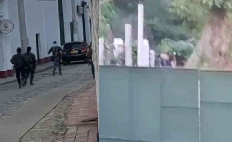 Inquietantes videos de El Carmen en Norte de Santander, donde guerrilleros patrullan la comuna y hostigan a la comisaría

 – Primer plano