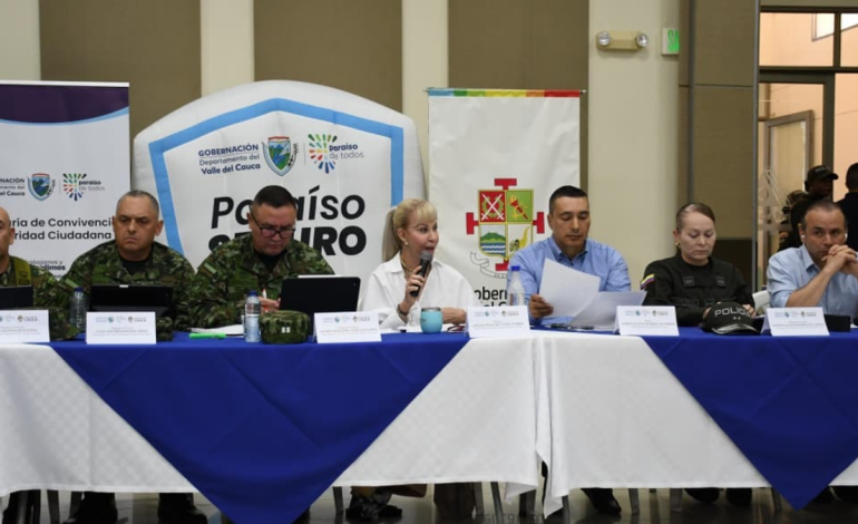 Estrategias que evaluaron los gobernadores del Valle y Cauca junto a 12 alcaldes, entre ellos Alejandro Eder de Cali, para frenar el terrorismo

 – Primer plano