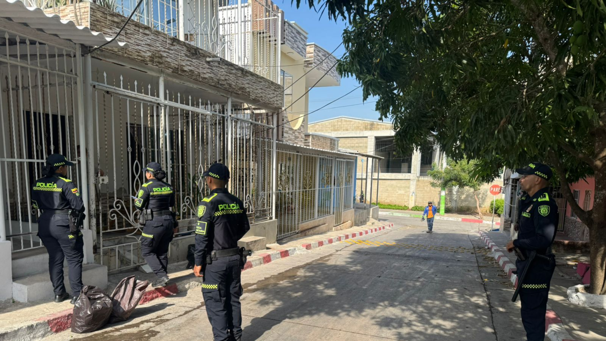 Autoridades aumentan inspecciones y patrullajes en Las Américas: masacre y asesinato de estudiante del SENA en dos semanas

 – Primer plano