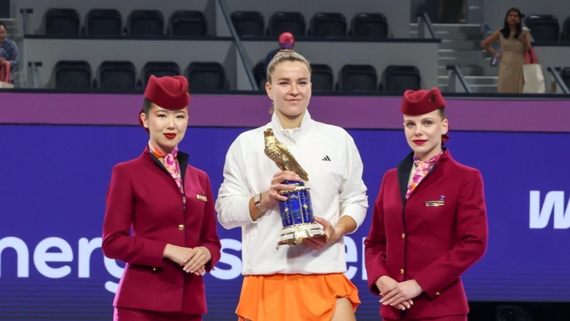 La tenista Karolina Muchova gana el título en Doha

 – Primer plano