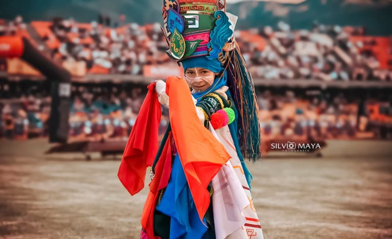 Simón Maya, el niño que bailó como una leyenda en el Carnaval

 – Primer plano